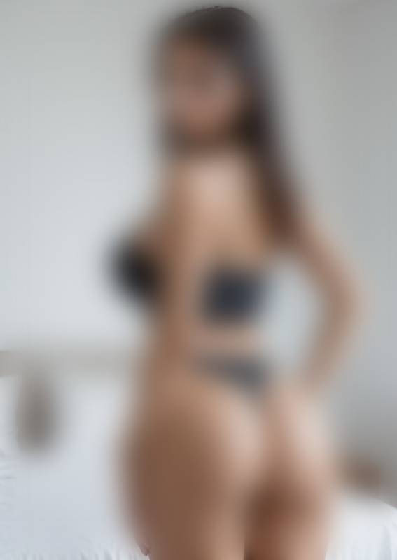 Amina - Contenu exclusif